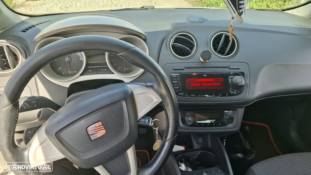 SEAT Ibiza 1.6 TDI 25 Anos DPF - 13