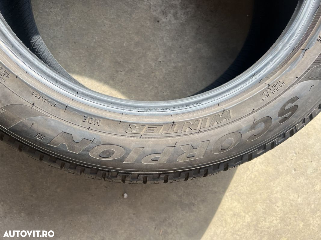 vând 2 anvelope 235/55/19 Pirelli runflat de iarnă ca noi - 7