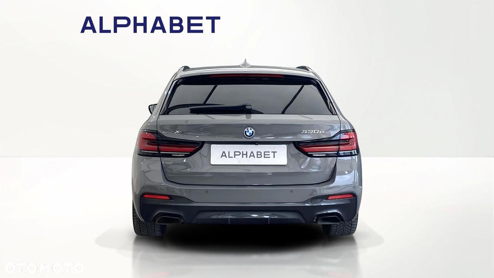 BMW Seria 5 530e xDrive - 4