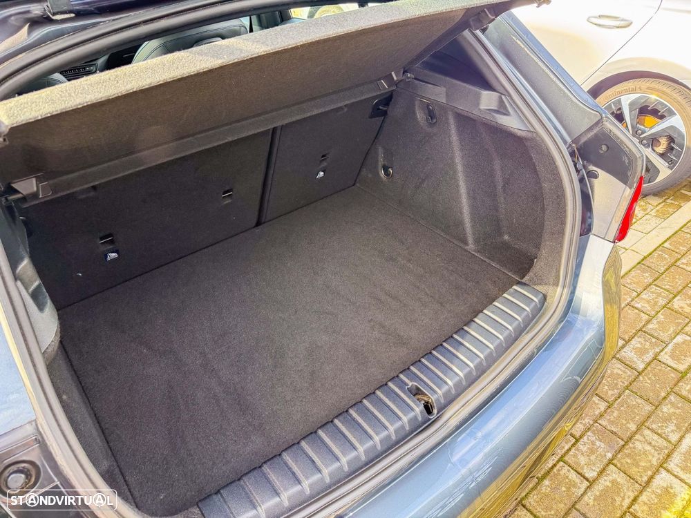 BMW 116 d Pack Desportivo M - 9