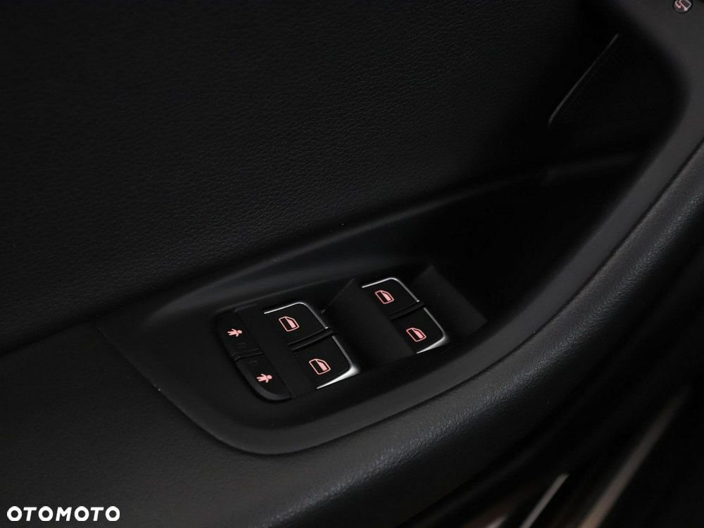 Audi A6 Avant 2.0 TDI ultra S tronic - 31