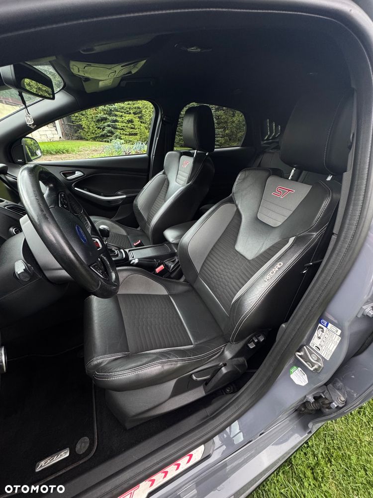 Ford Focus - 10