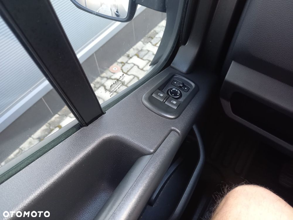 Opel Movano 2.3 - 12