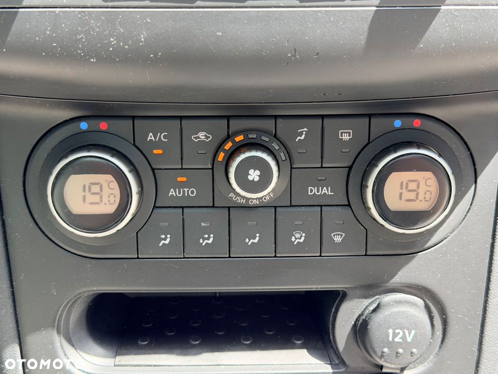 Nissan Qashqai+2 2.0 Acenta - 24