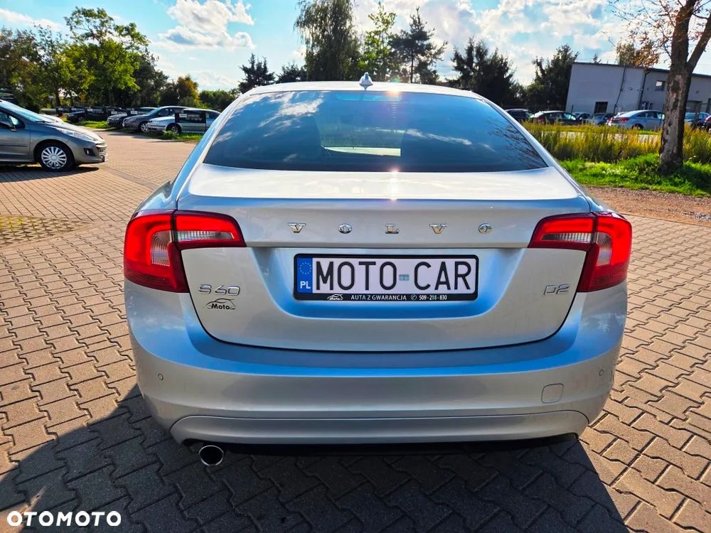 Volvo S60 D2 Drive-E Momentum - 12
