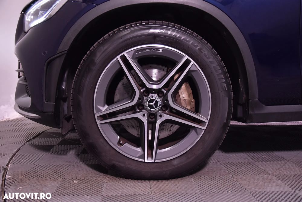 Mercedes-Benz GLC 300 d 4Matic 9G-TRONIC AMG Line - 13