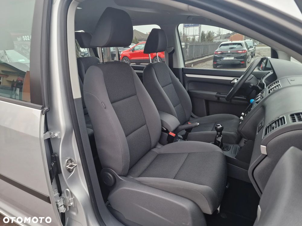 Volkswagen Touran 1.6 TDI DPF BlueMot Comfortline - 14