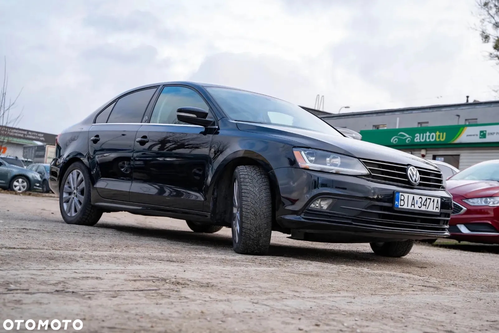 Volkswagen Jetta - 2