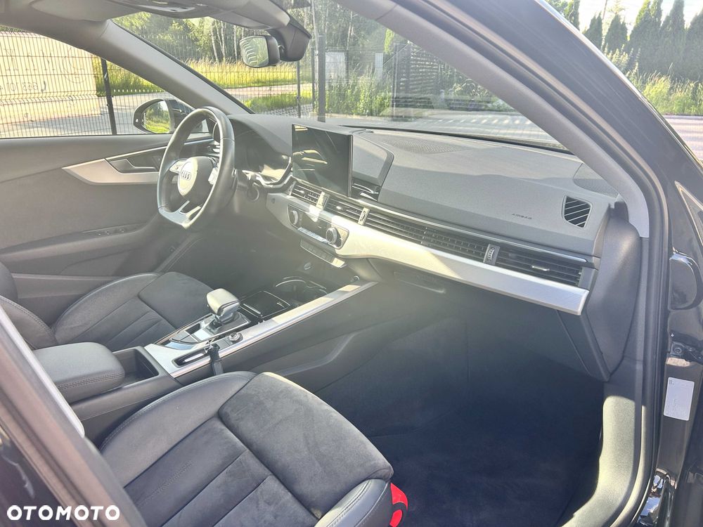 Audi A4 Limousine - 3