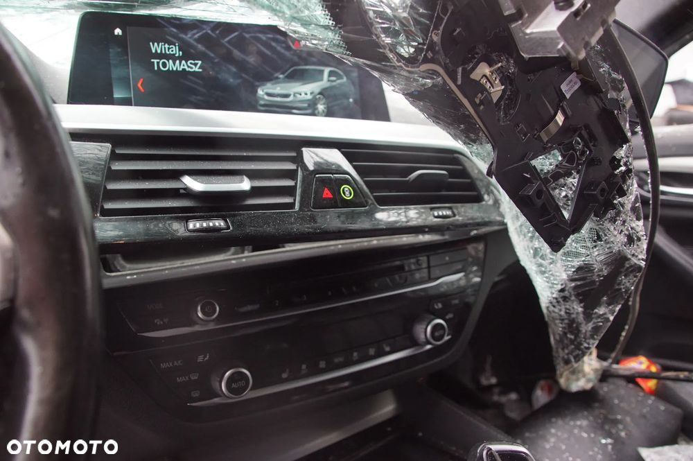 Auto na części - BMW G30 530d xDrive 3.0 D B57D30 265 KM GA8HP75X 475 2019R Silnik Skrzynia Drzwi  Klapa Lampa Szyba Felga Deska Kokpit Moduł Licznik - 16