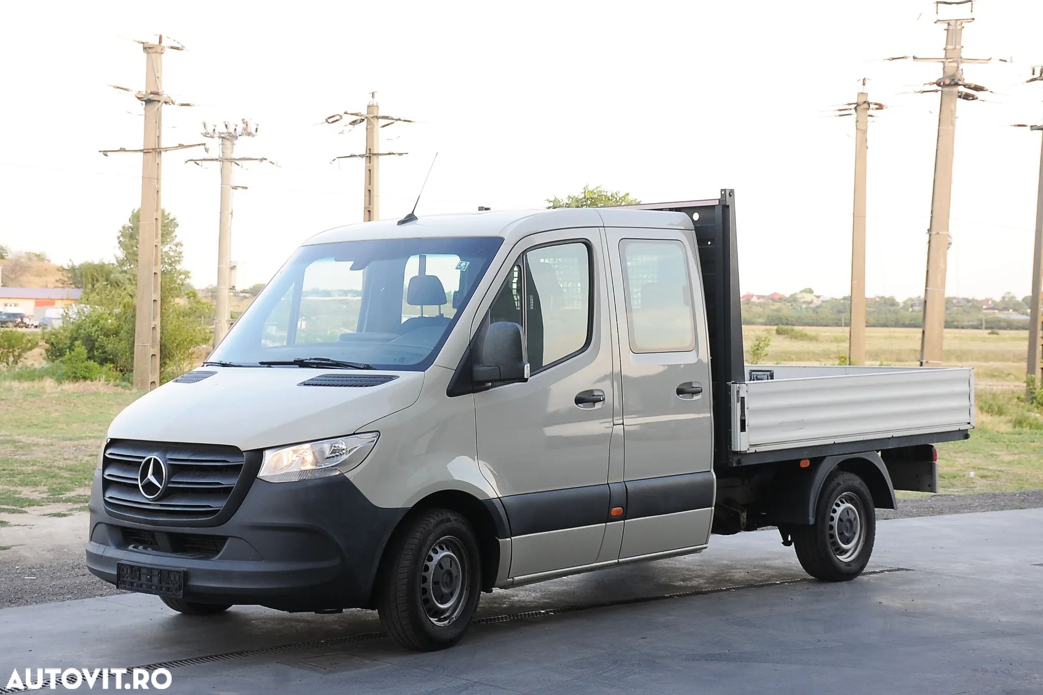 Mercedes-Benz Sprinter - 1