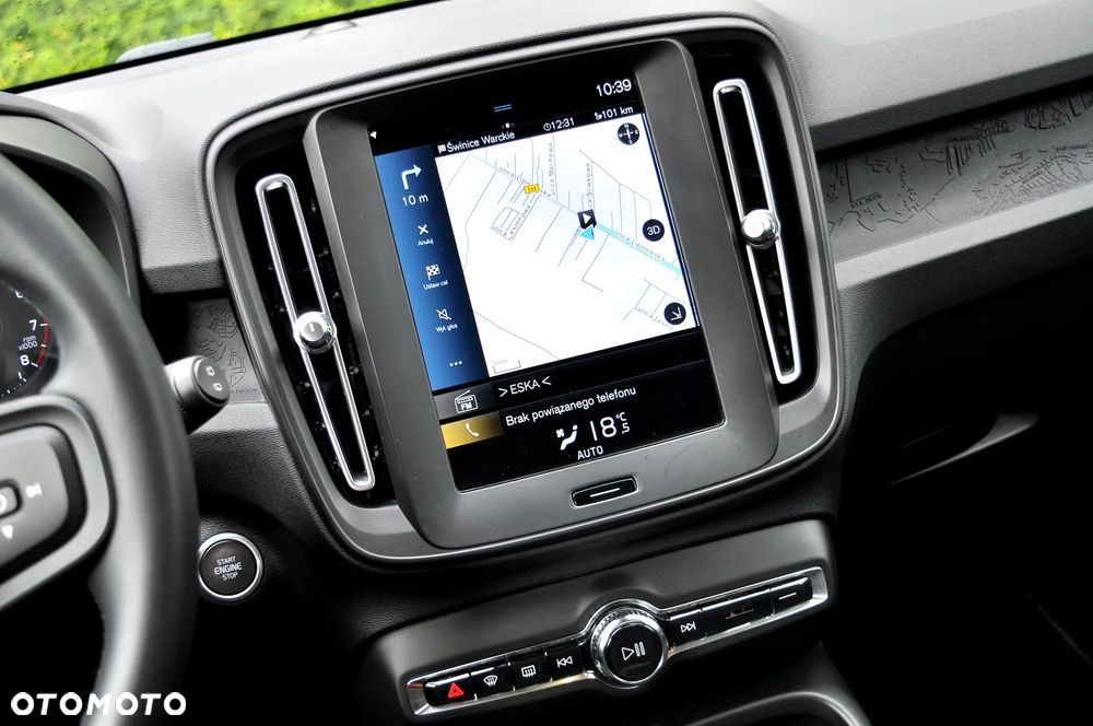 Volvo XC 40 T2 Momentum Pro - 27