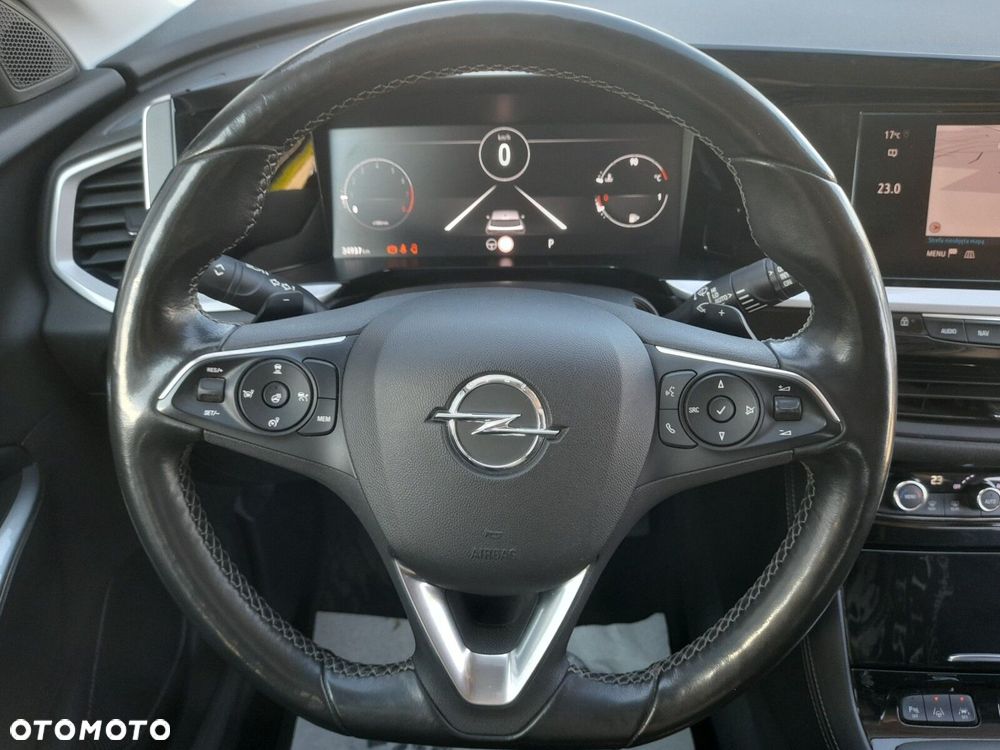 Opel Grandland 1.2 T Business Elegance S&S - 27