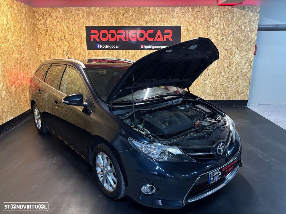 Toyota Auris Touring Sports ver-1-4-d--4d-c-plusp-techoplusp-sport - 27