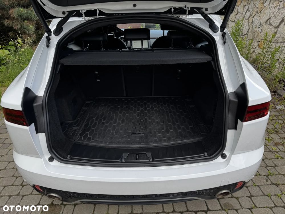 Jaguar E-Pace 2.0 P200 mHEV AWD - 13