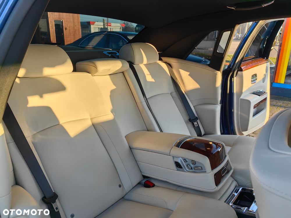 Rolls-Royce Ghost Standard - 37