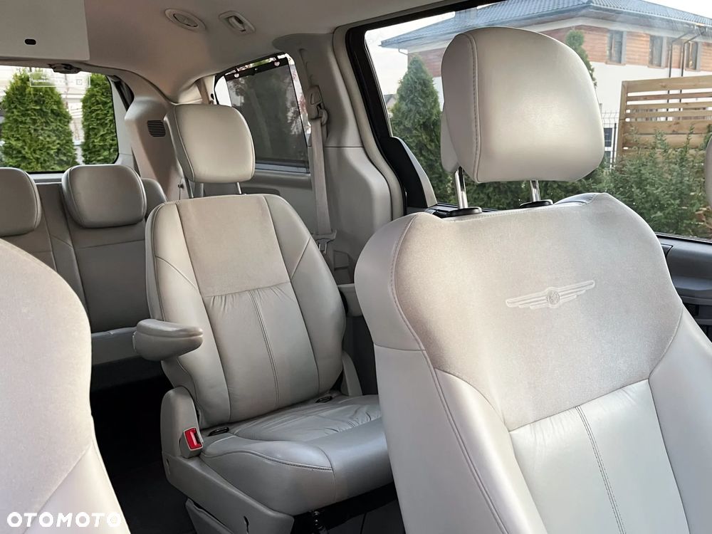 Chrysler Grand Voyager ver-2-8-crd-limited - 6