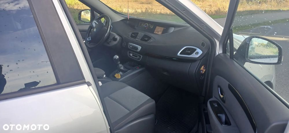 Renault Scenic - 10