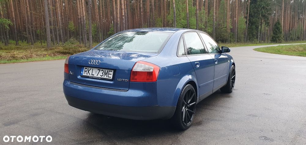 Audi A4 Limousine - 3