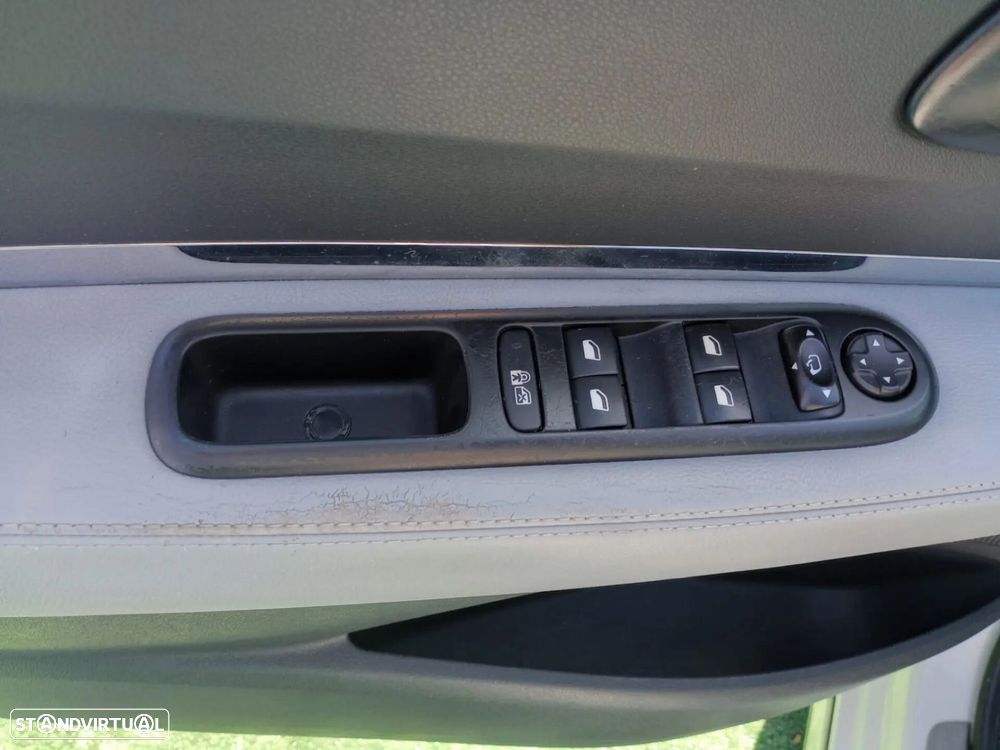 Peugeot 3008 1.6 HDi Roland Garros - 17
