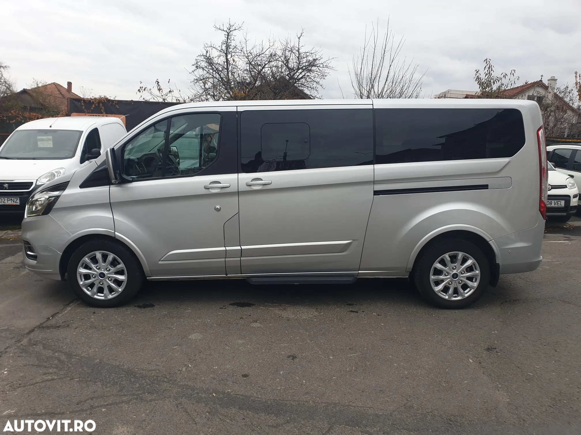 Ford Tourneo Custom - 4