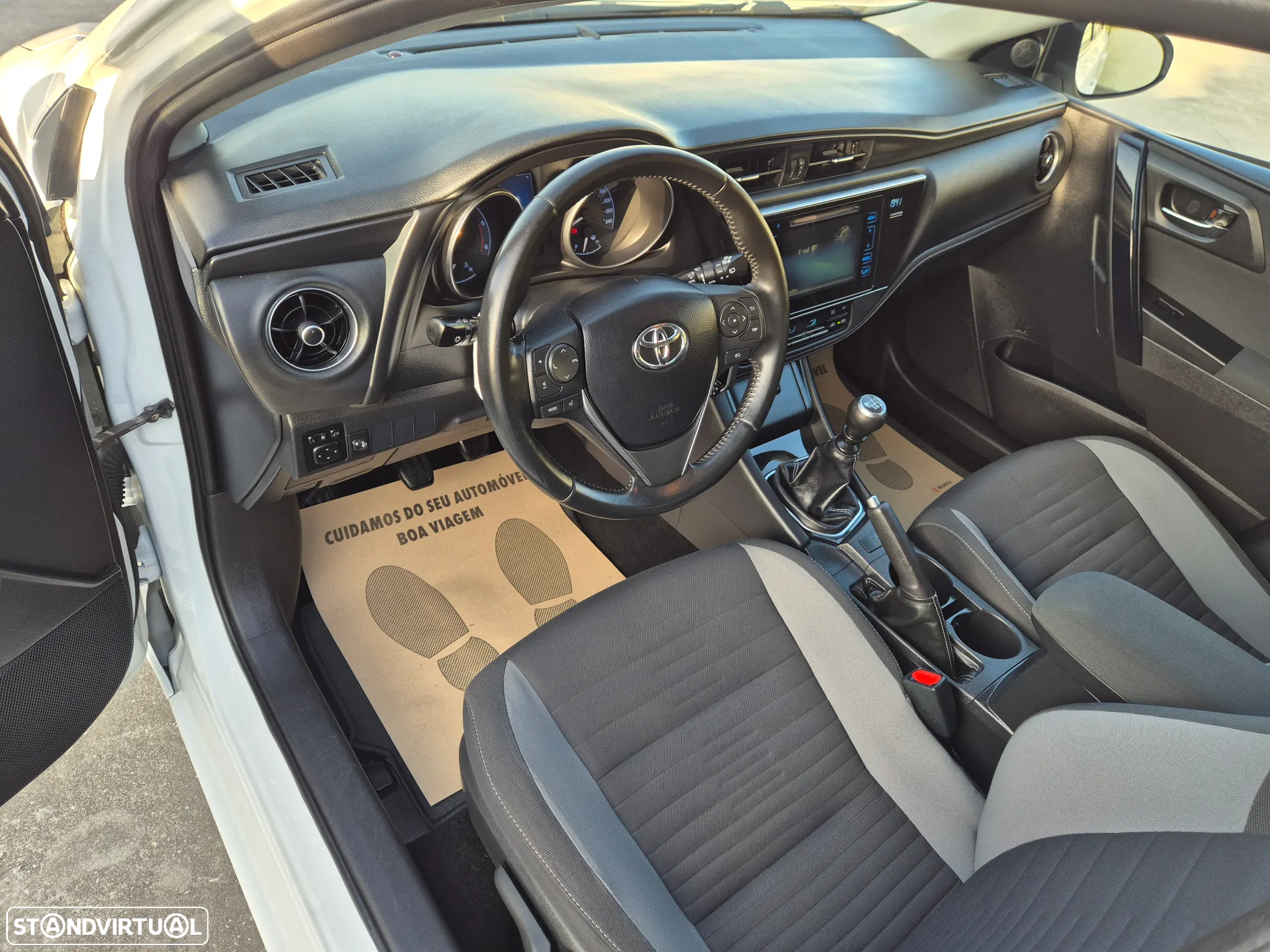 Toyota Auris Touring Sports 1.6 D-4D Comfort P.Techno+P.Sport - 32
