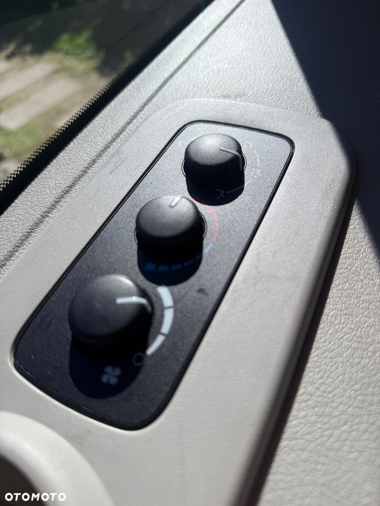 Jeep Commander 5.7 V8 HEMI Automatik Limited - 11