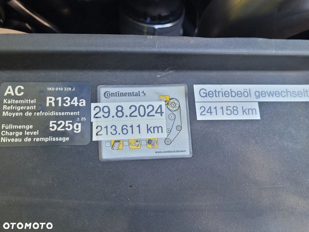 Volkswagen Golf - 31