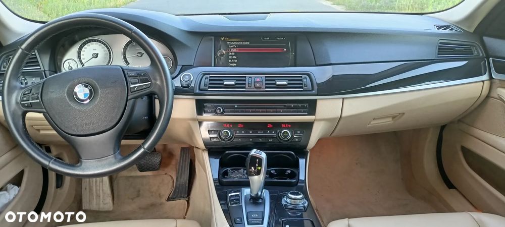 BMW Seria 5 520i Luxury Line - 14
