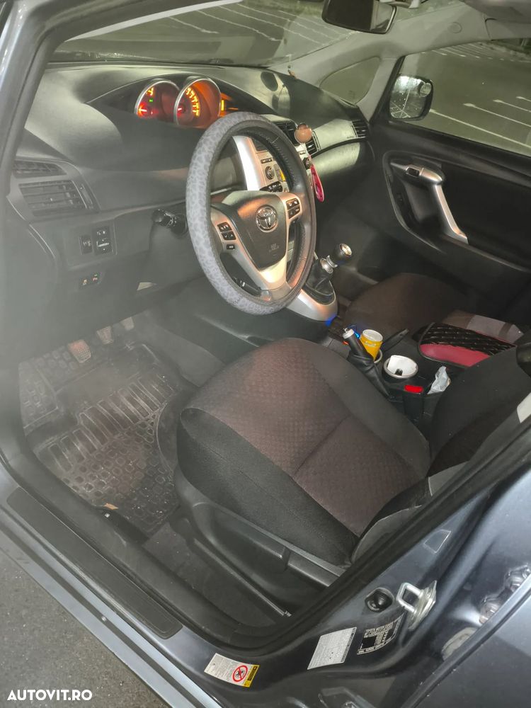 Toyota Verso 2.0 D-4D - 4