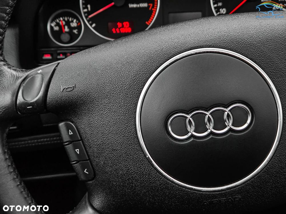 Audi A8 W12 quattro - 28