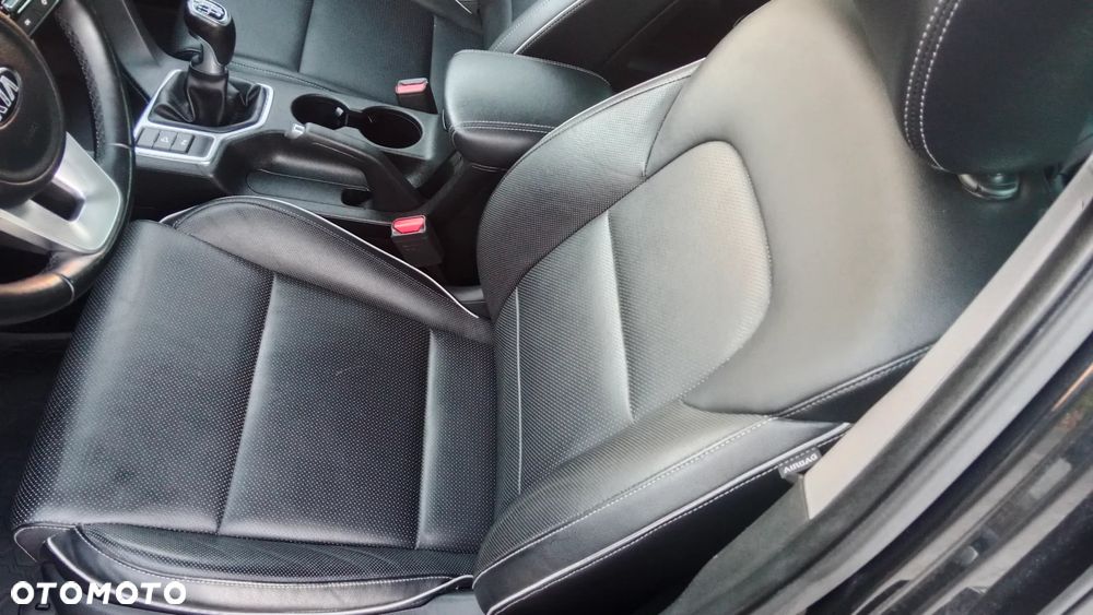 Kia Sportage 1.6 GDI 2WD Dream-Team Edition - 12