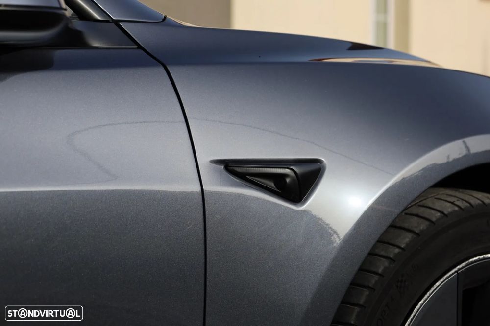 Tesla Model 3 Long-Range Dual Motor AWD - 24