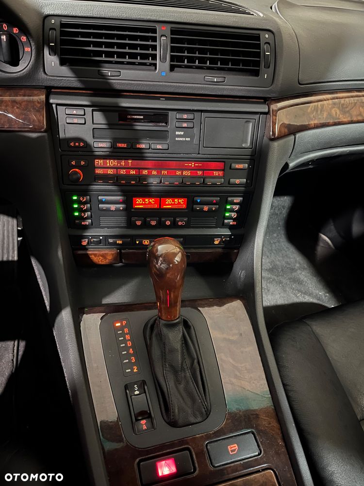 BMW Seria 7 - 13