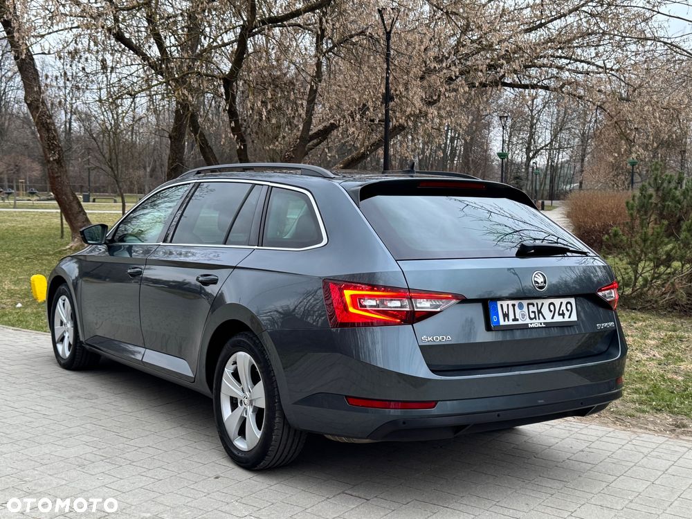 Skoda Superb 2.0 TDI DSG Premium Edition - 14