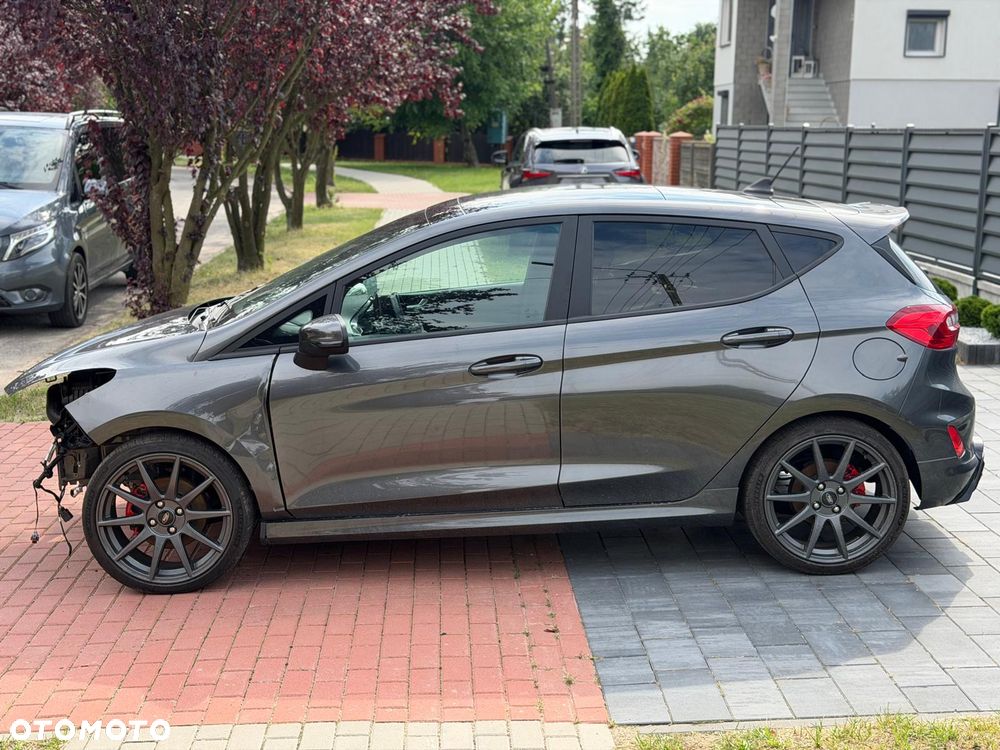 Ford Fiesta - 8