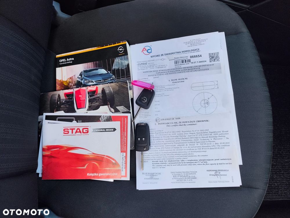 Opel Astra 1.6 Enjoy - 23