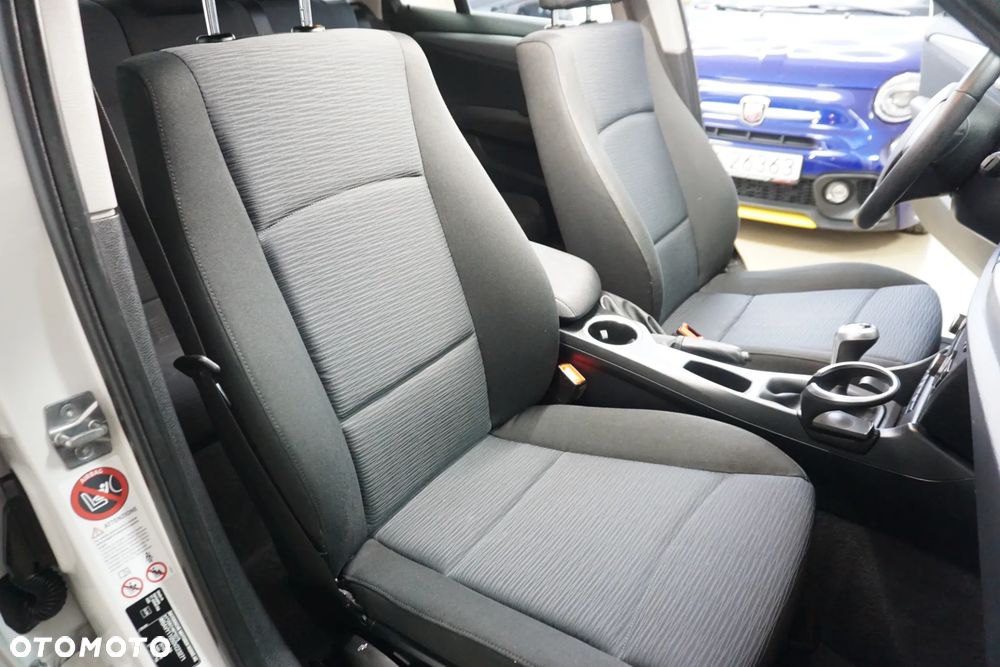 BMW X1 sDrive16d xLine - 27