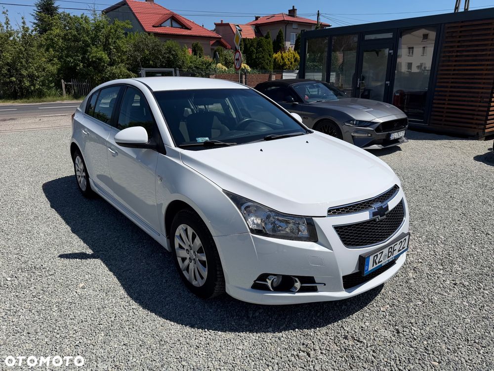 Chevrolet Cruze 1.6 LT - 4