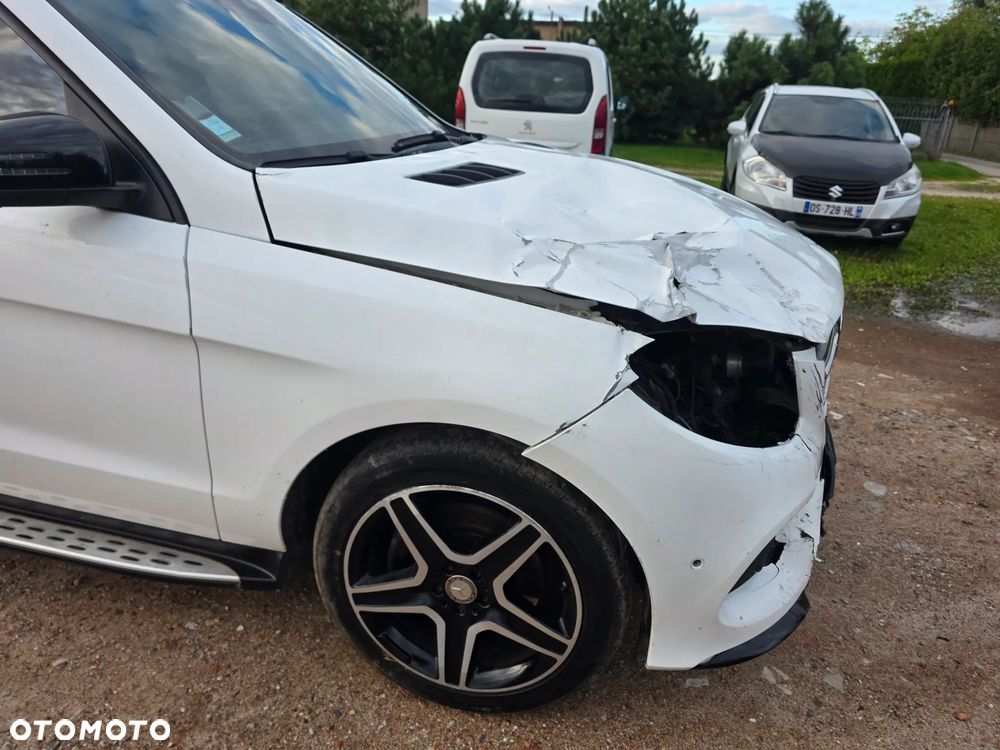 Mercedes-Benz GLE 350 d 4Matic 9G-TRONIC AMG Line - 11