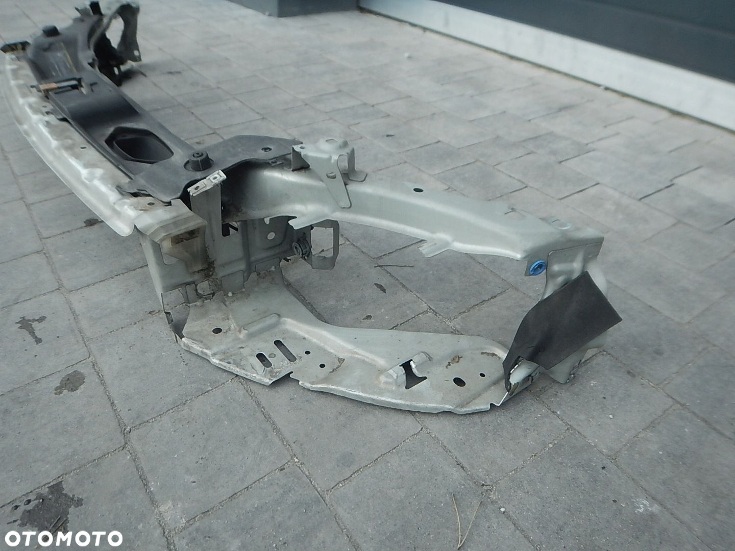 PAS PRZEDNI WZMOCNIENIE GÓRNE VOLVO C30 - 6