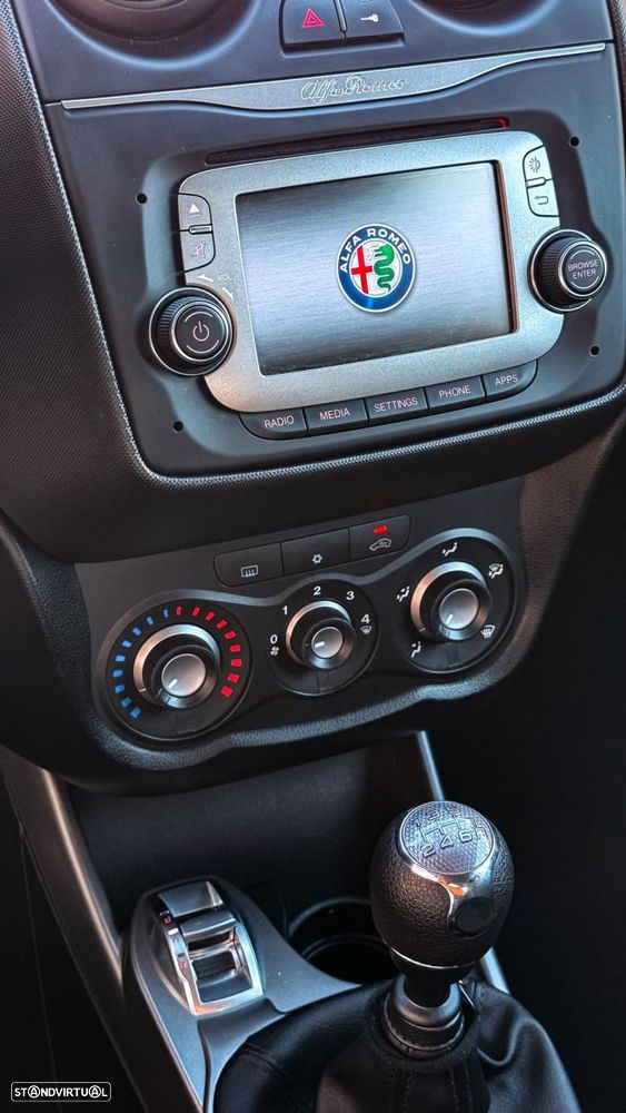 Alfa Romeo MiTo 0.9 T TwinAir Urban — fotografia 5