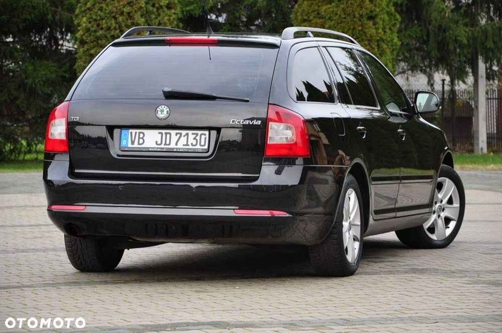 Skoda Octavia 1.6 TDI DPF DSG Elegance - 14