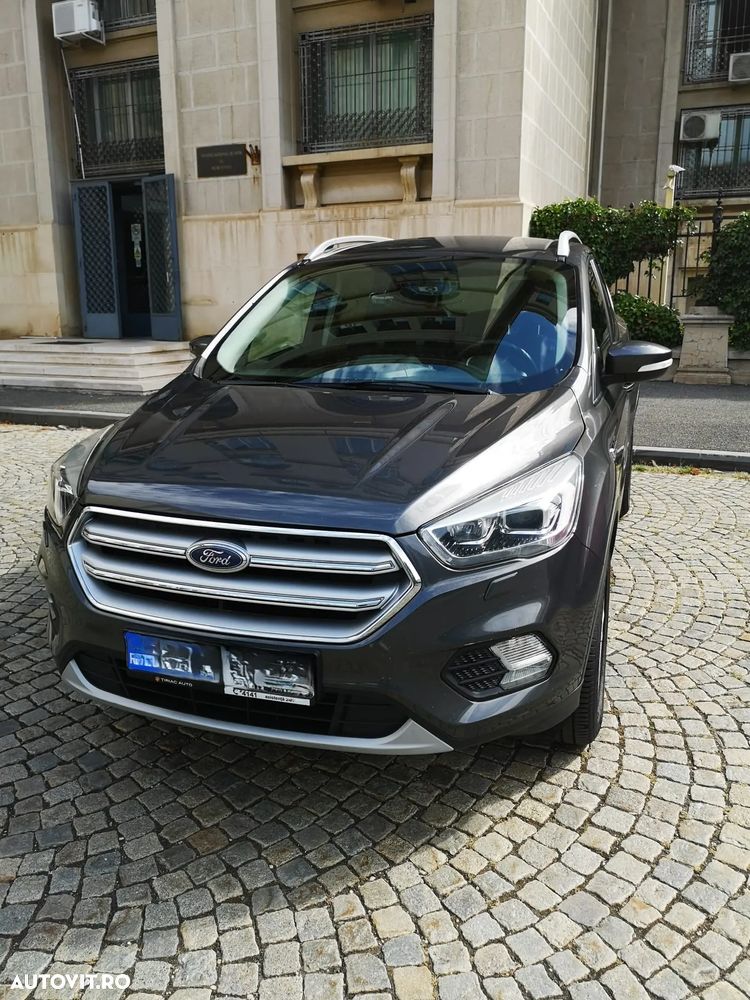 Ford Kuga - 1