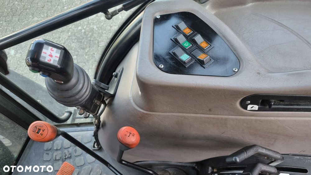 Case IH JX 90 , rok 2009 Ciągnik - 10