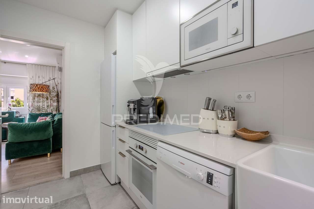 Excelente Apartamento T3 Renovado com Logradouro Privativo no Beato... - Grande imagem: 4/37