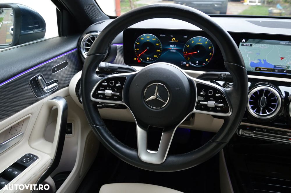 Mercedes-Benz A 180 Sedan 7G-DCT Lim. Special Edition - 25
