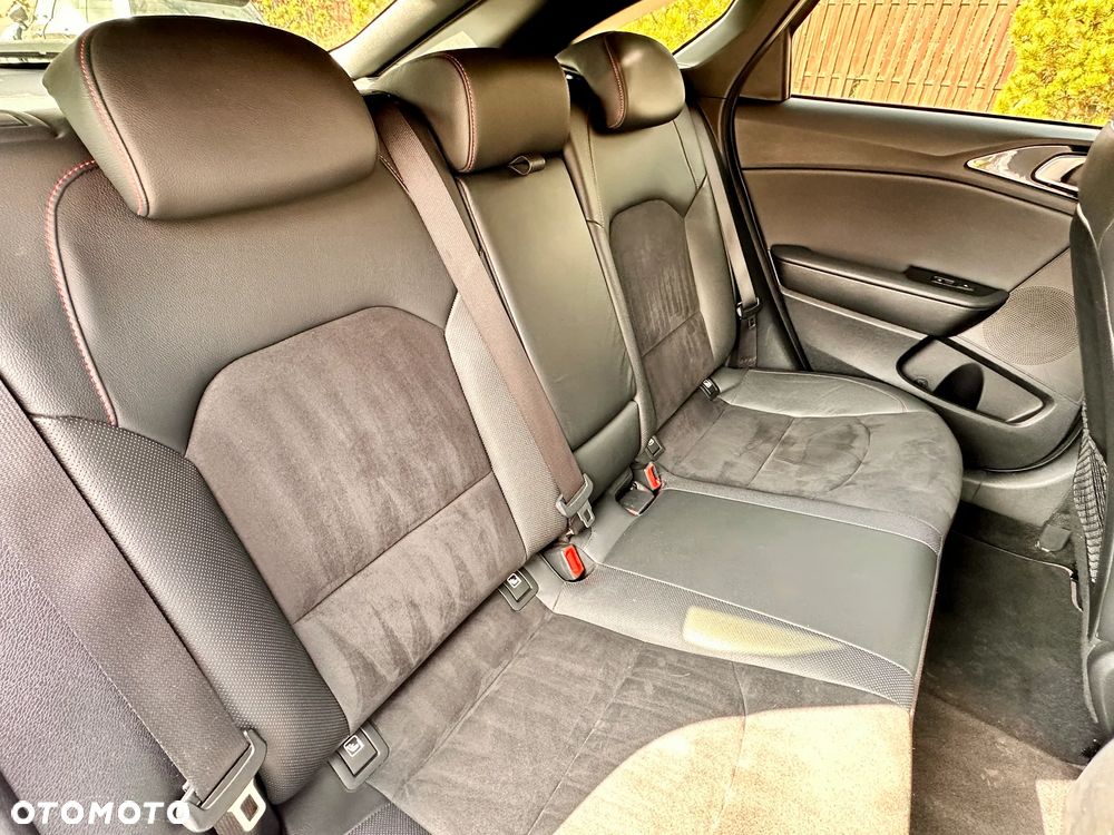 Kia ProCeed 1.6 T-GDI GT DCT - 28