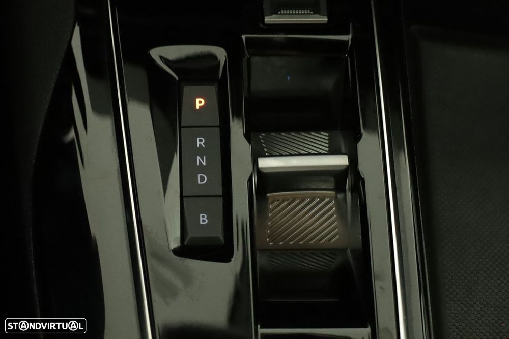 Peugeot 3008 1.6 Hybrid Allure e-EAT8 - 13