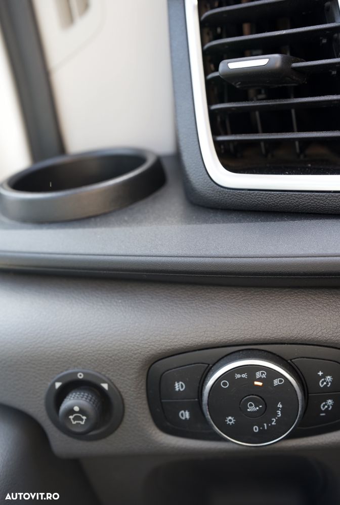 Ford Transit - 23